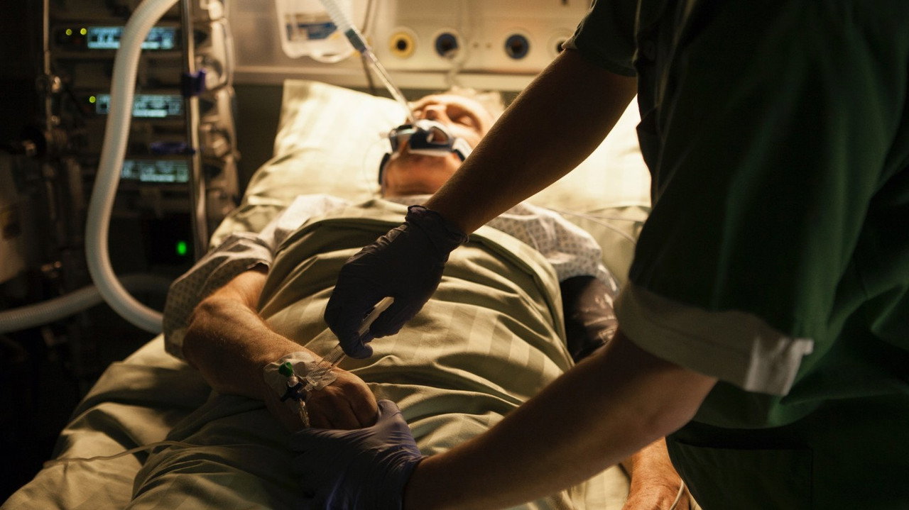 Schwarzer Schatten - Serienmord im Krankenhaus backdrop