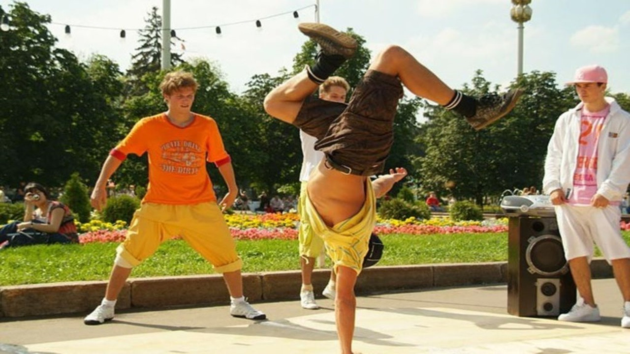 Step bay step backdrop