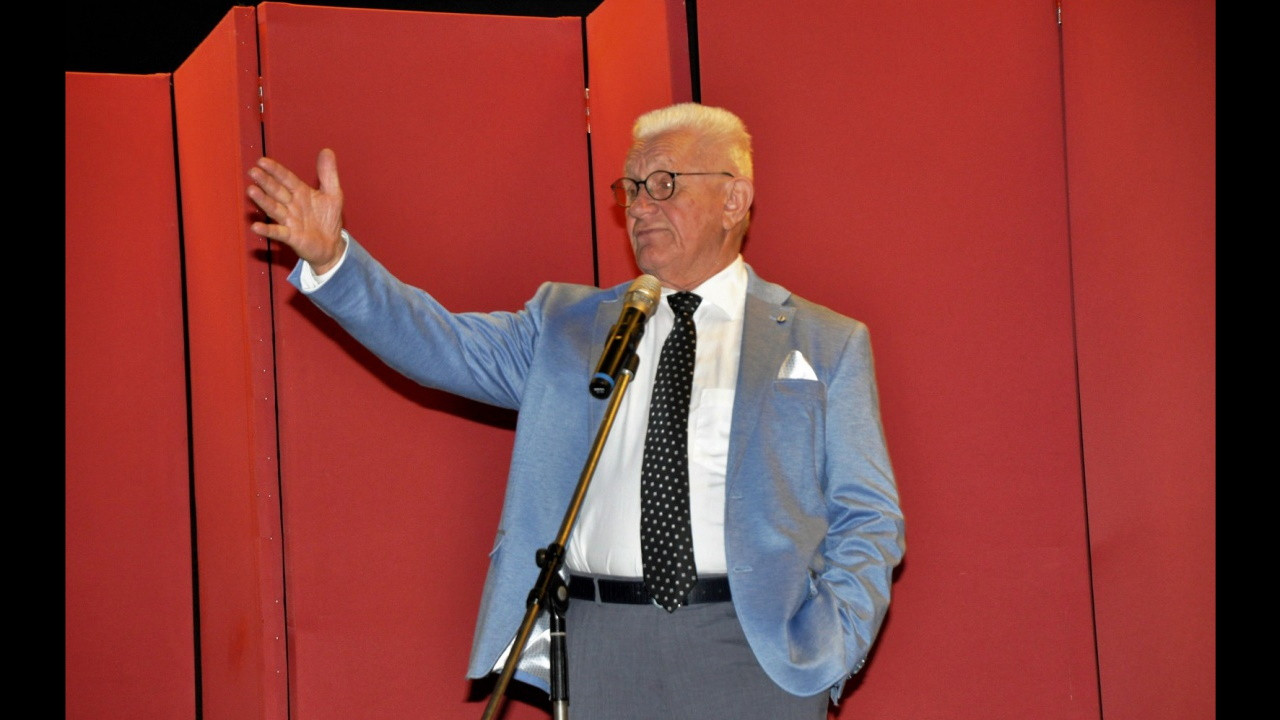 Teake van der Meer: Sa Kin't Ek backdrop