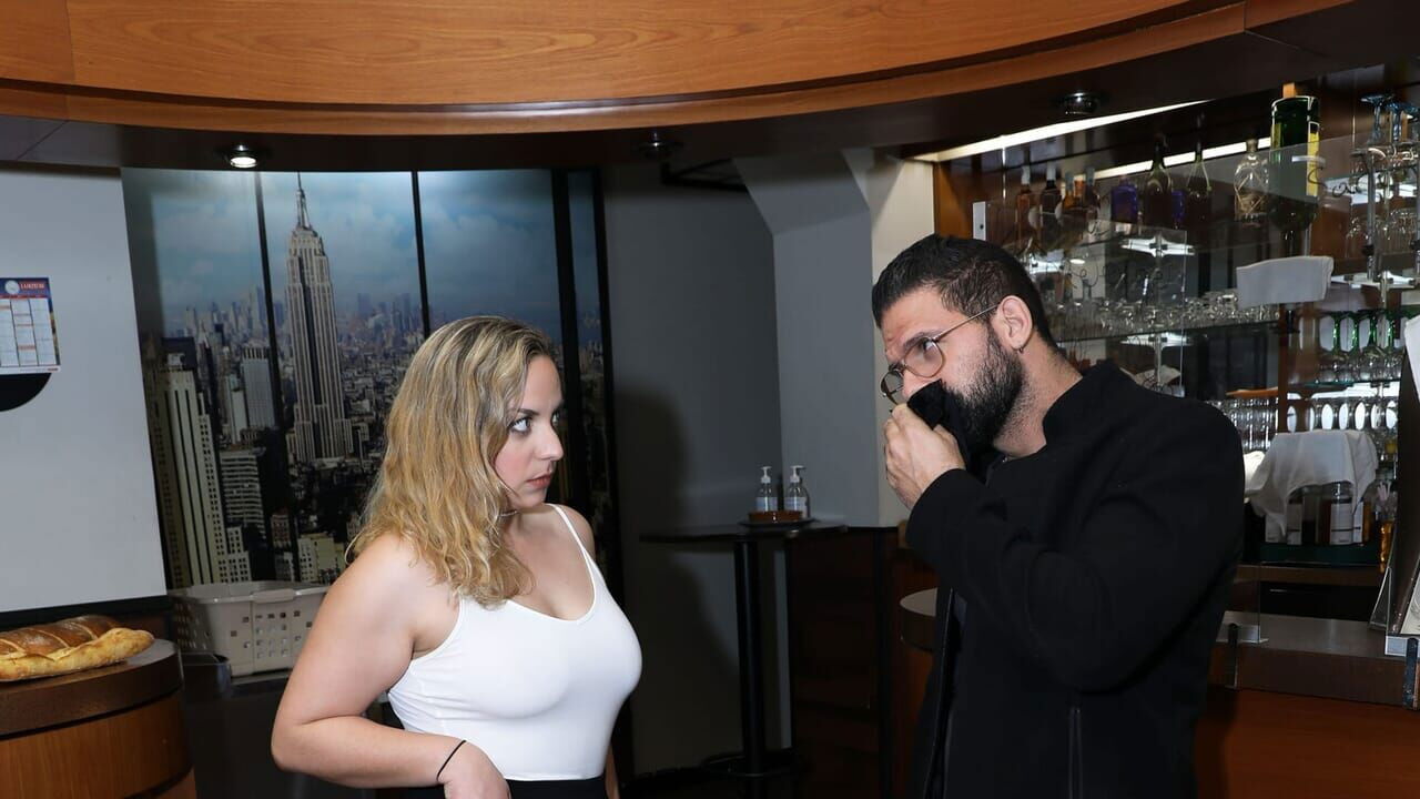 L'hôtel du fruit défendu backdrop