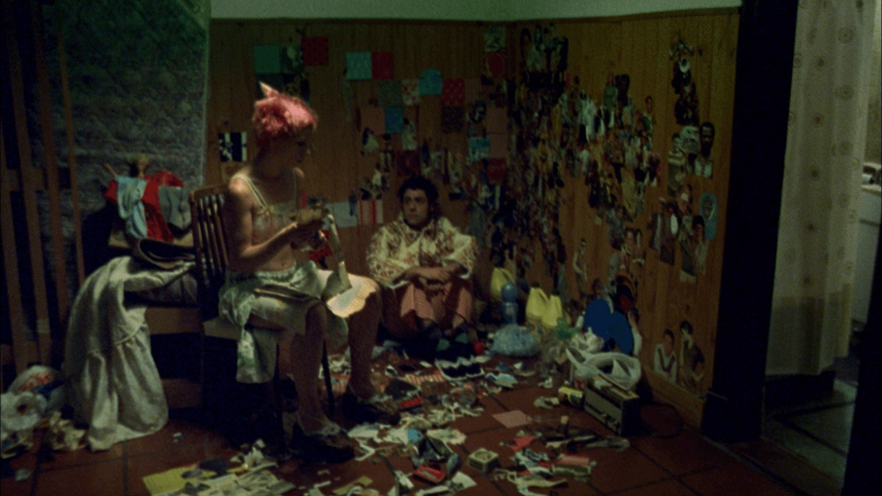 Adán Y Eva (Todavía) backdrop