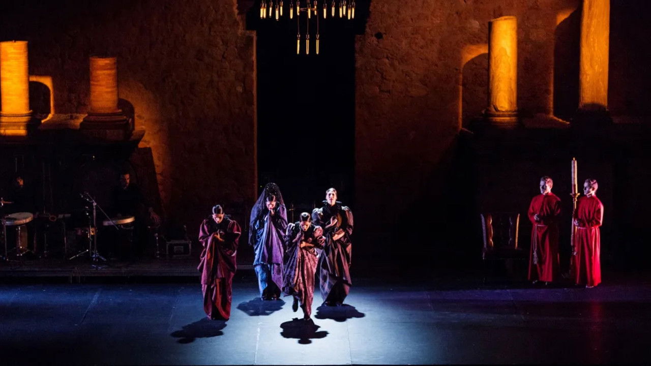 Patricia Guerrero : Catedral backdrop