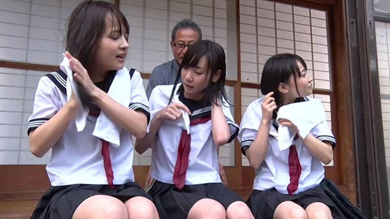 T28-523 Dripping Wet Girls Are Taking Shelter From The Rain And Receiving Sexual Harassment backdrop