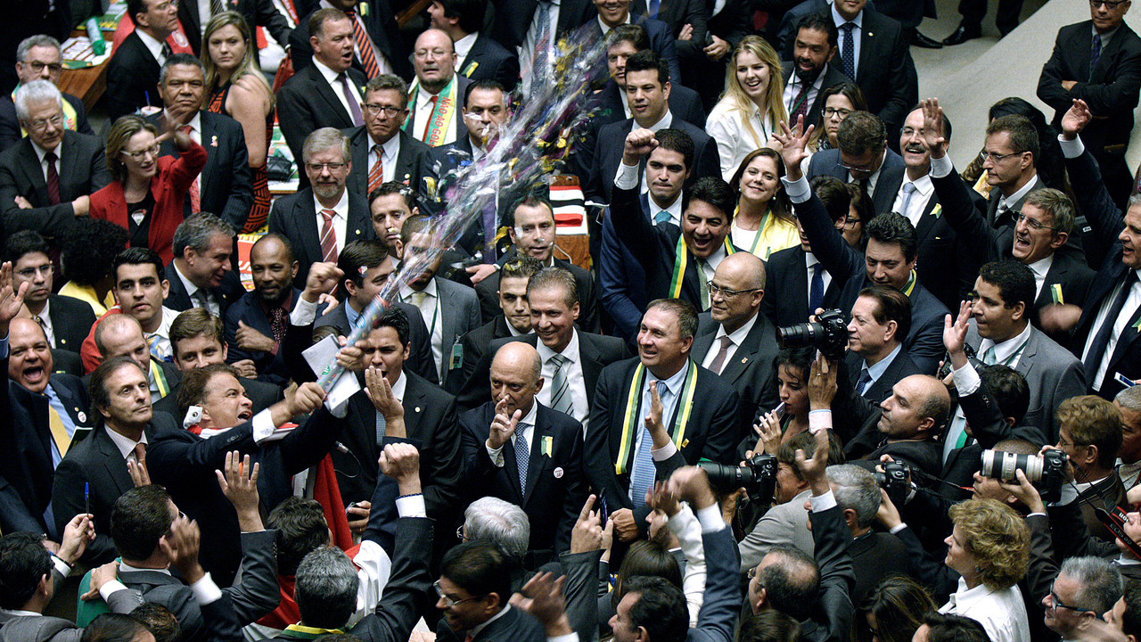 Lower House backdrop