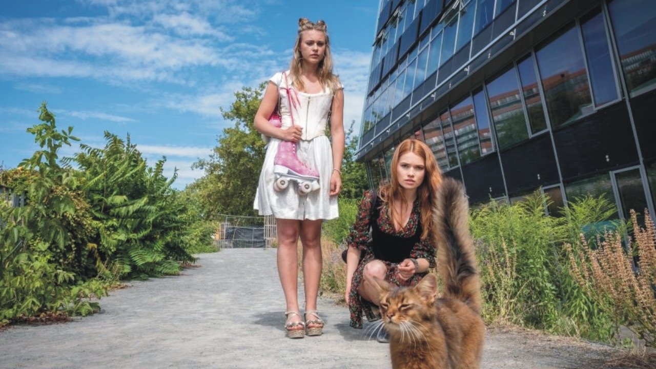 Schneeweißchen und Rosenrot backdrop