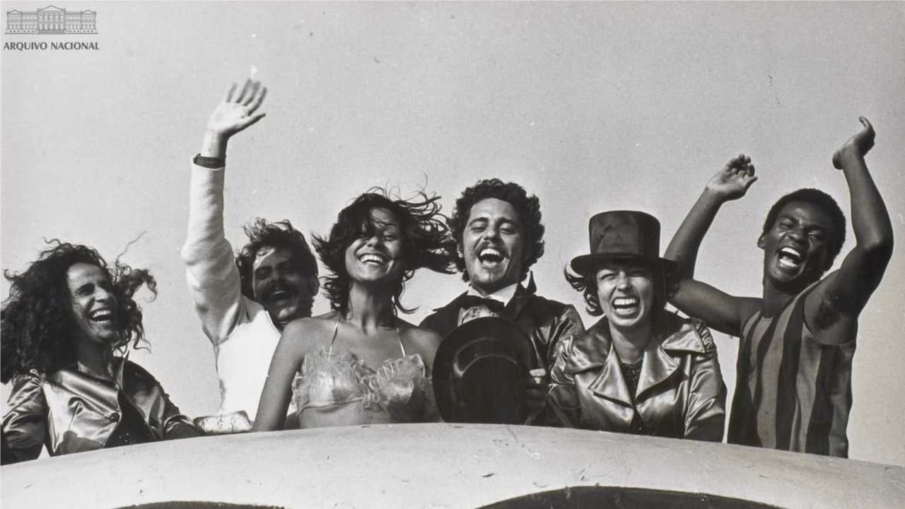 When Carnaval Comes backdrop