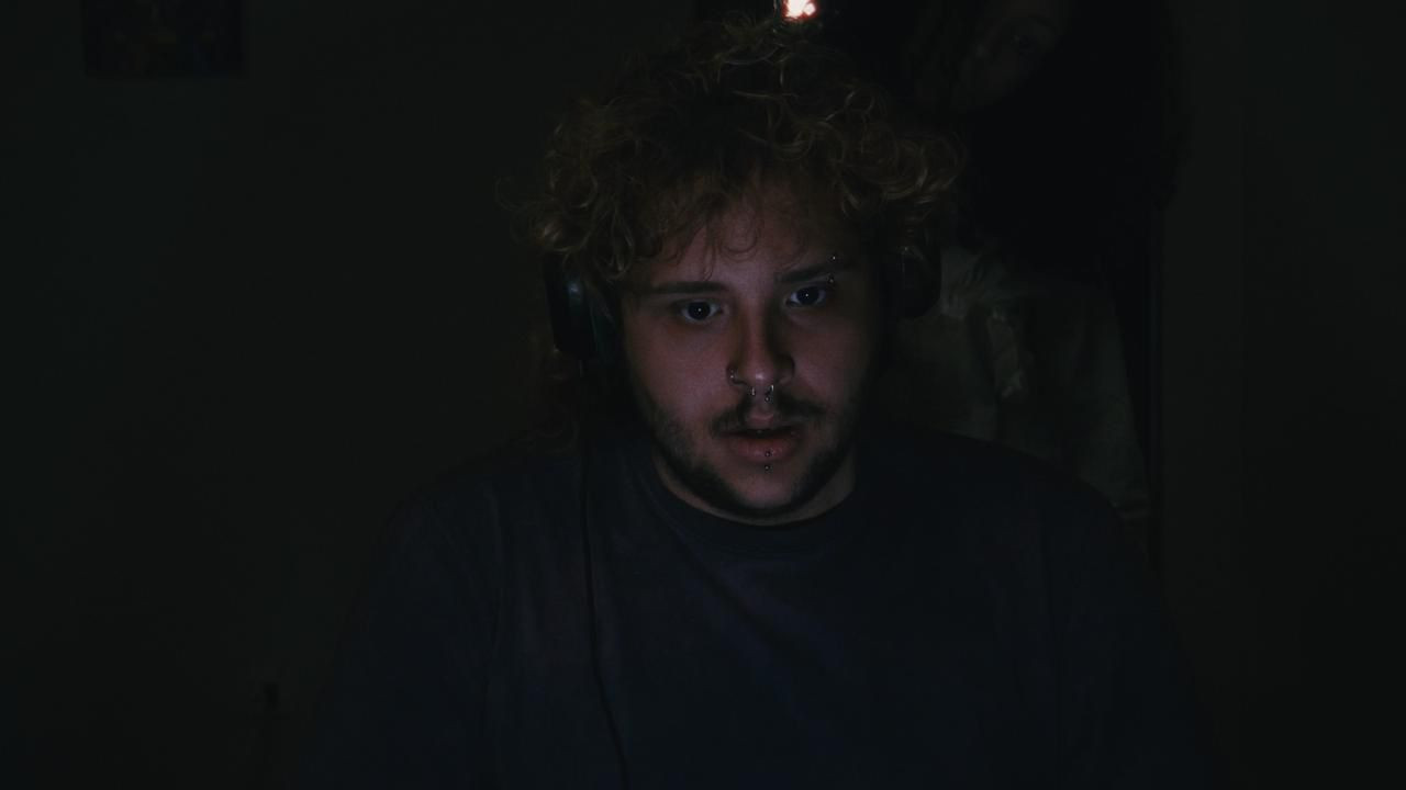 meu nome é saracael tenho 14 anos (teria se tivesse viva) backdrop