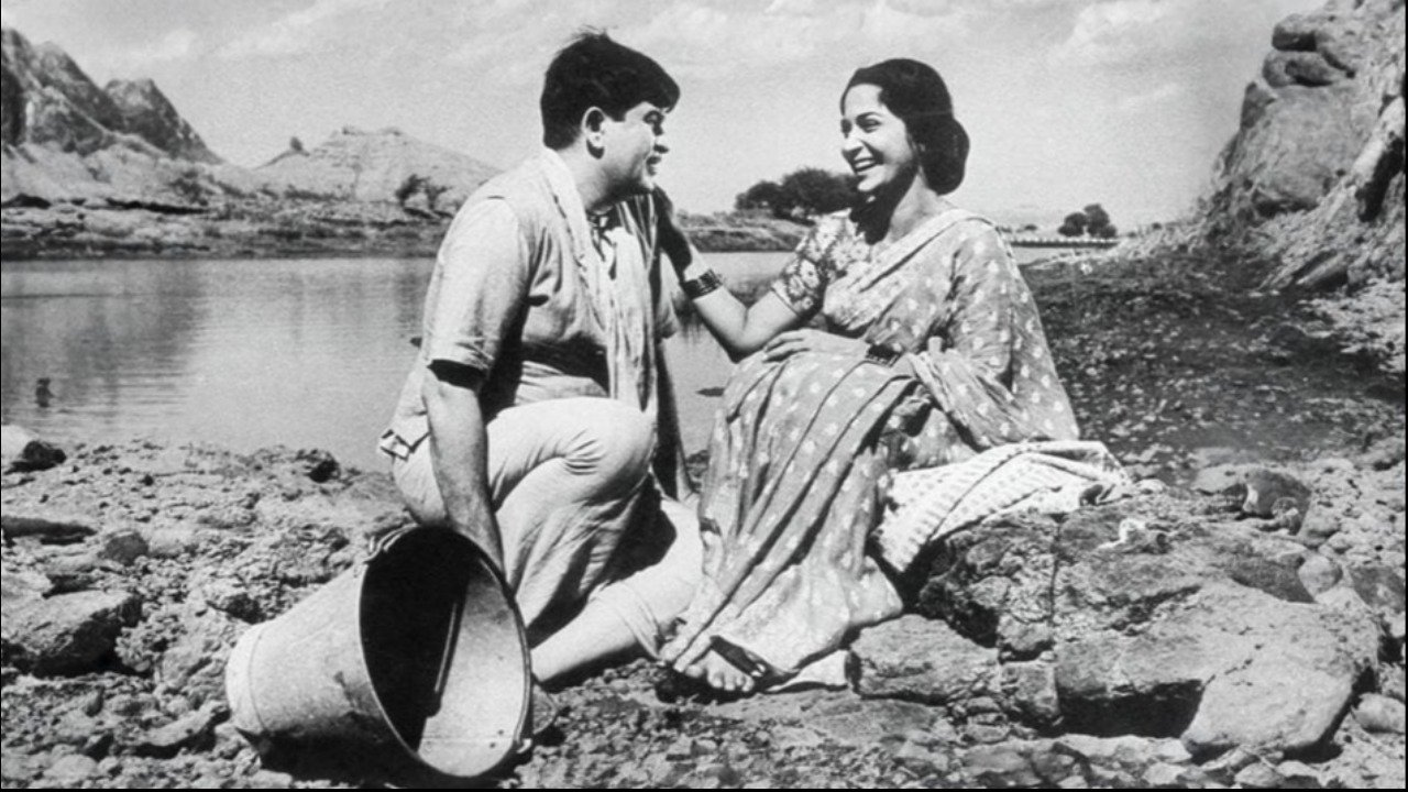 Teesri Kasam backdrop