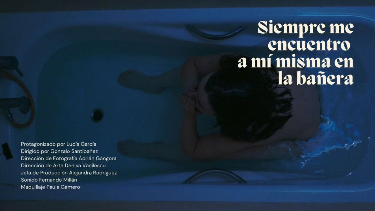 Siempre me acabo encontrando a mi misma en la bañera backdrop