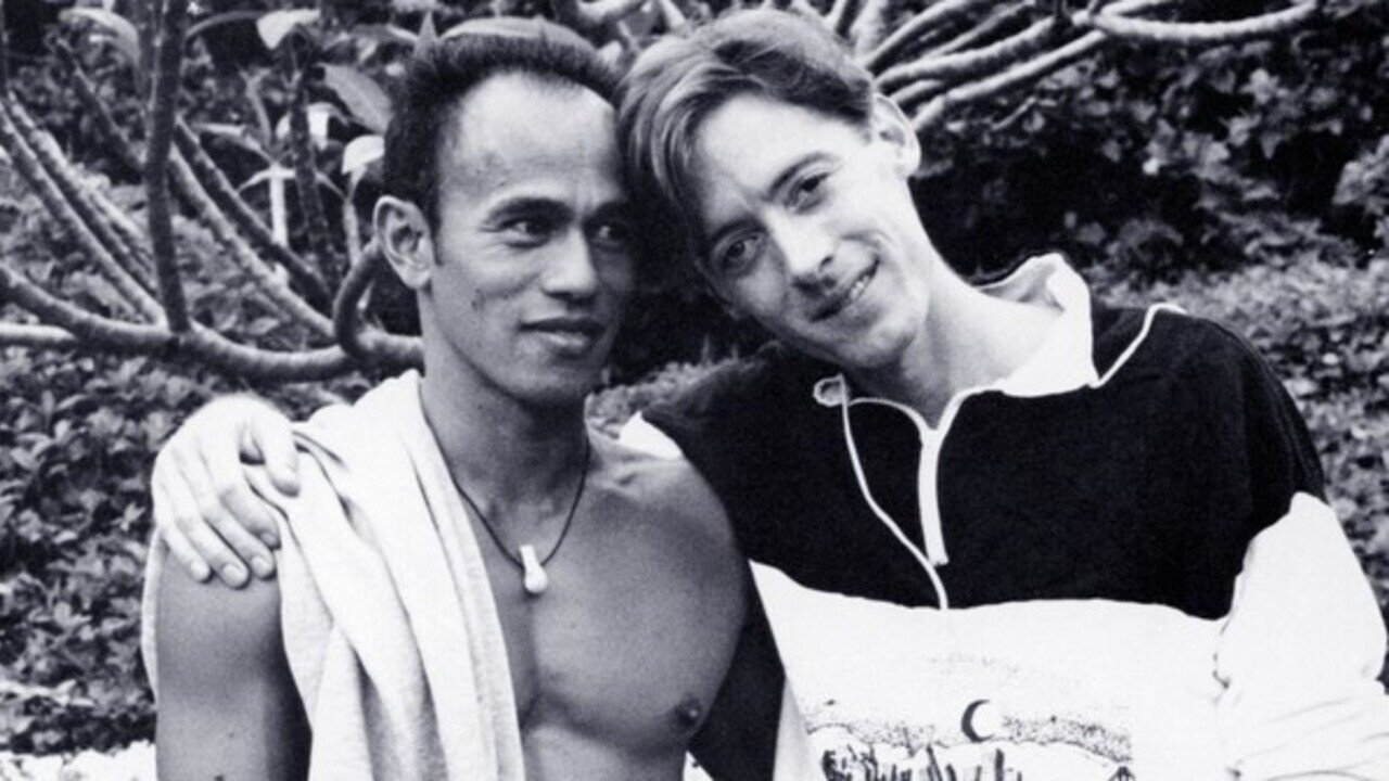 Men in Love backdrop