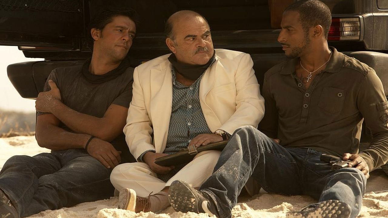 Gomez vs Tavarès backdrop