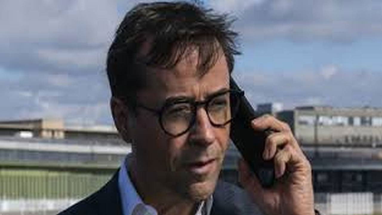 Requiem für einen Freund backdrop