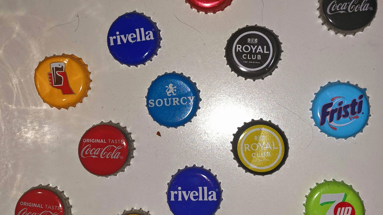 i love bottle caps backdrop