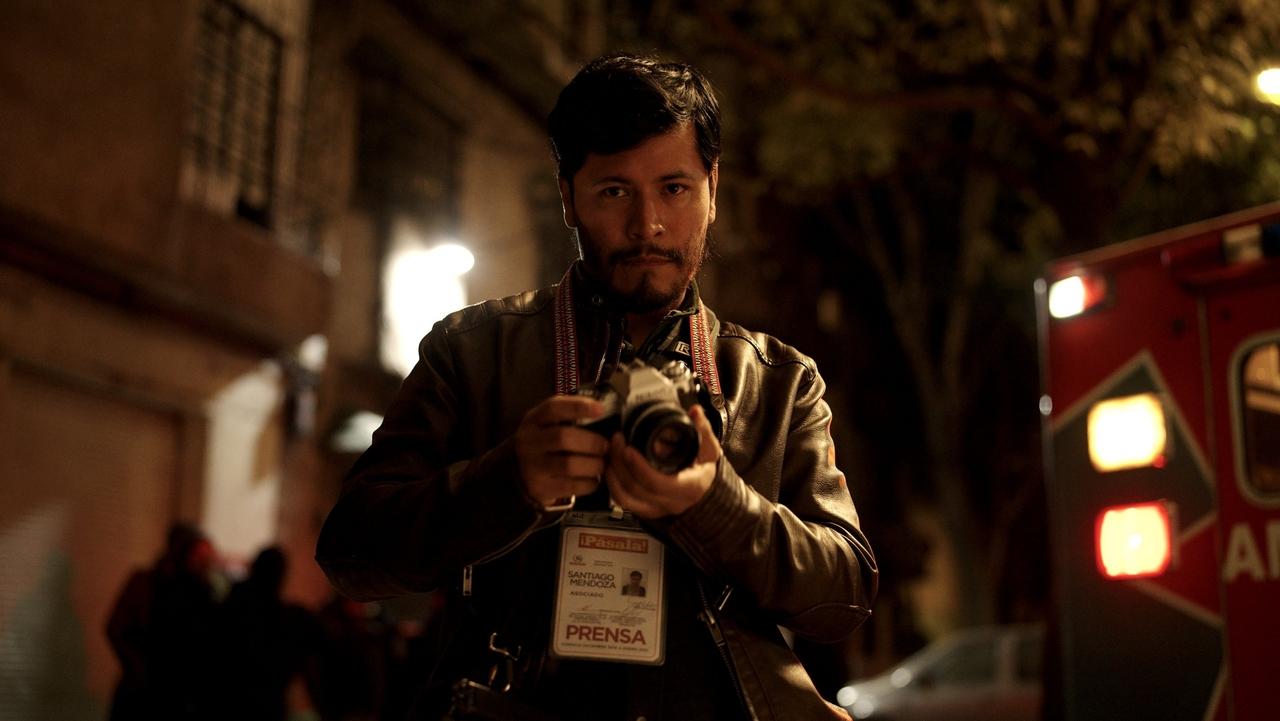 Disappear Completely backdrop