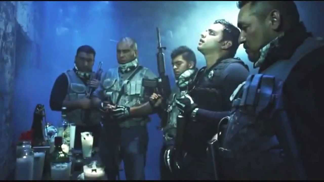 Entre Calaveras backdrop