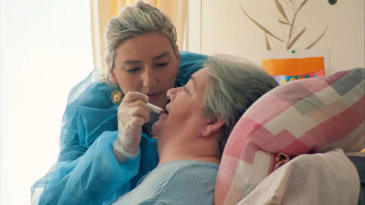 Derniers soins backdrop