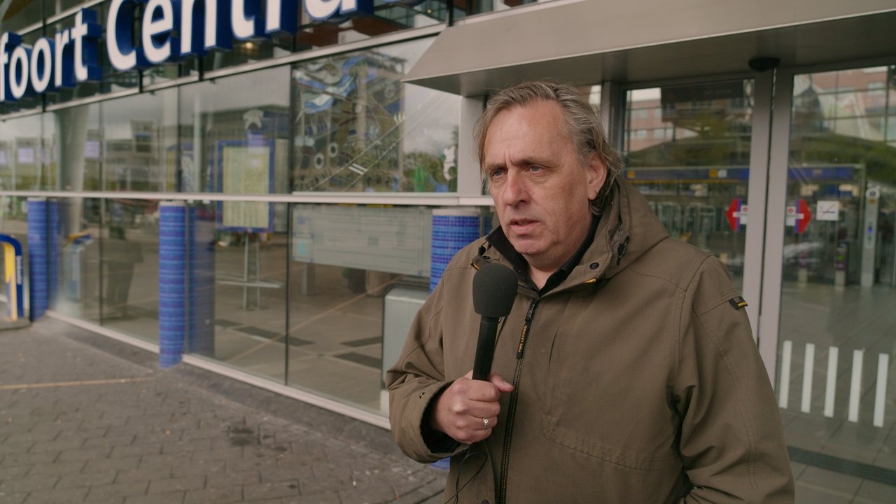 Van Roosmalen op reportage backdrop