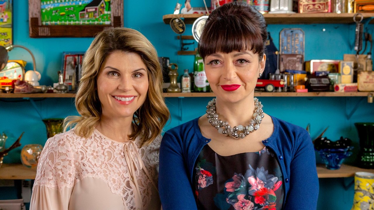 Garage Sale Mysteries: Picture a Murder backdrop