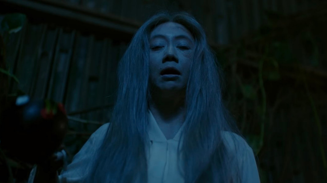 Kang Solah from Kang Mak x Nenek Gayung backdrop