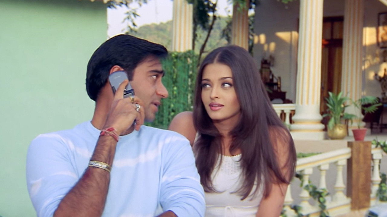 Hum Kisi Se Kum Nahin backdrop