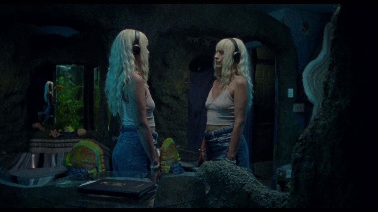 Sirens Call backdrop