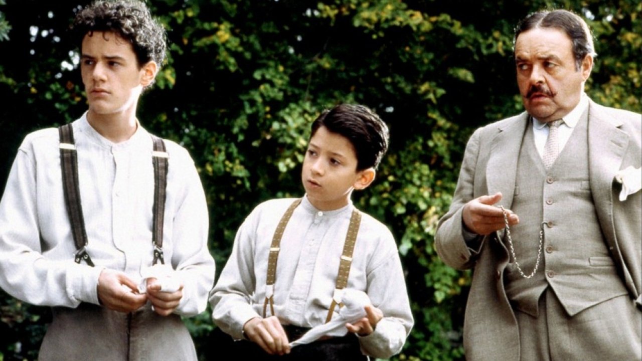 Viper in the Fist backdrop