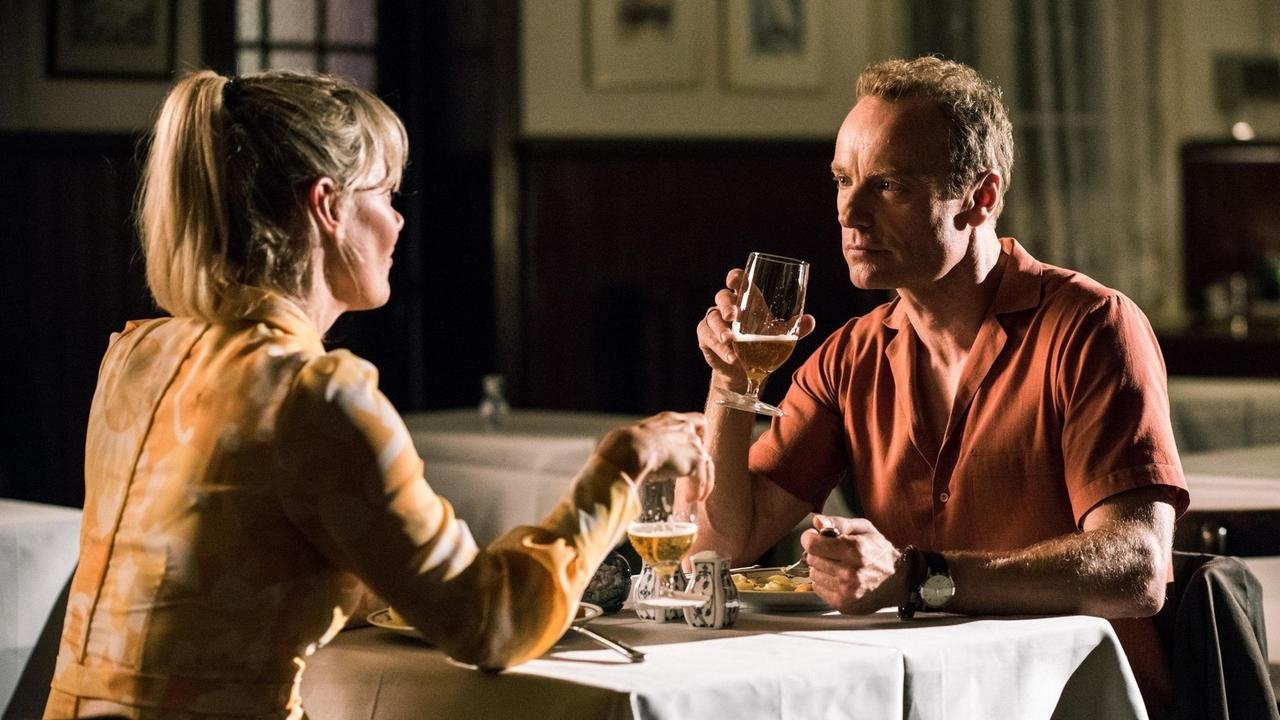 Zwischen zwei Herzen backdrop