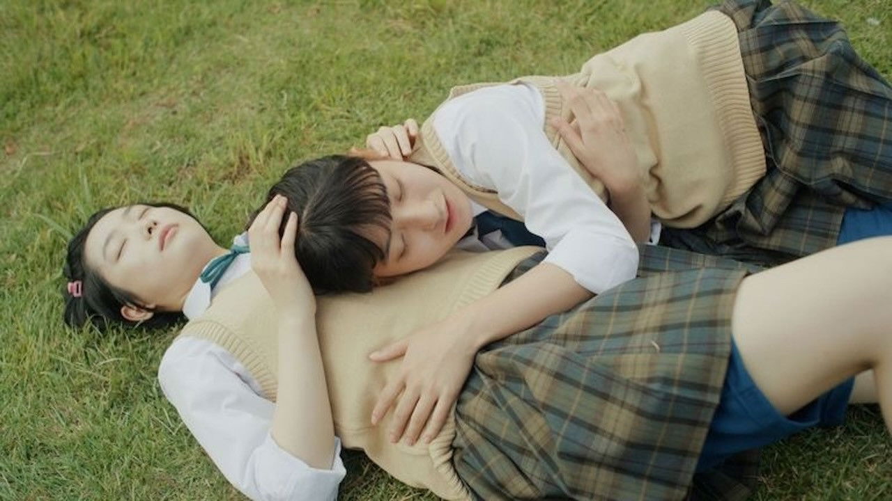 Farewell, Saranghae, Farewell backdrop