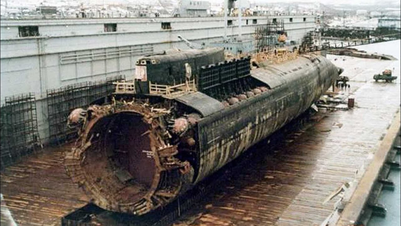 Kursk: A Submarine in Troubled Waters backdrop