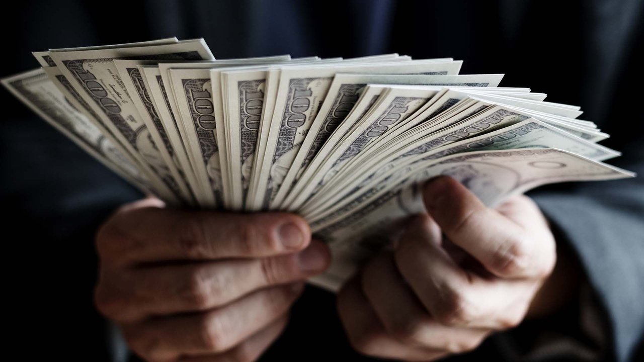 Mafias and Banks backdrop