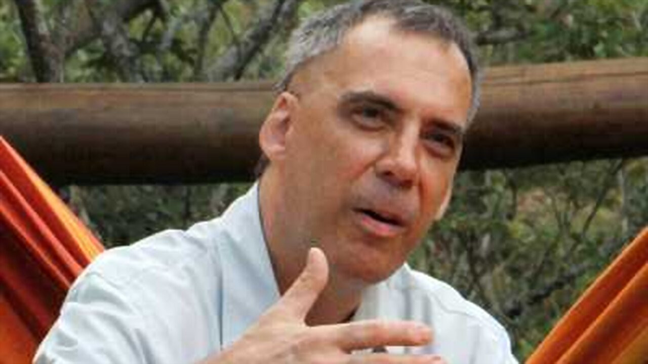 Com a Palavra, Arnaldo Antunes backdrop