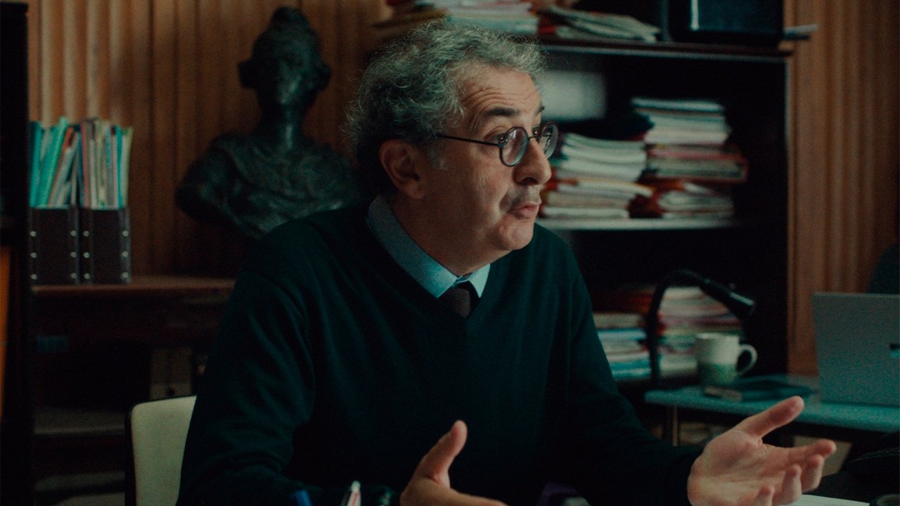 Comme une louve backdrop