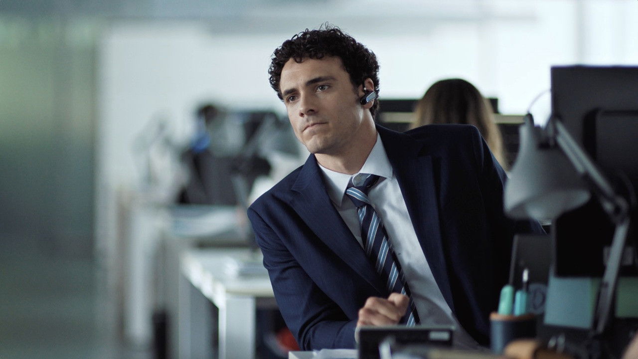 Traje y Tupper backdrop