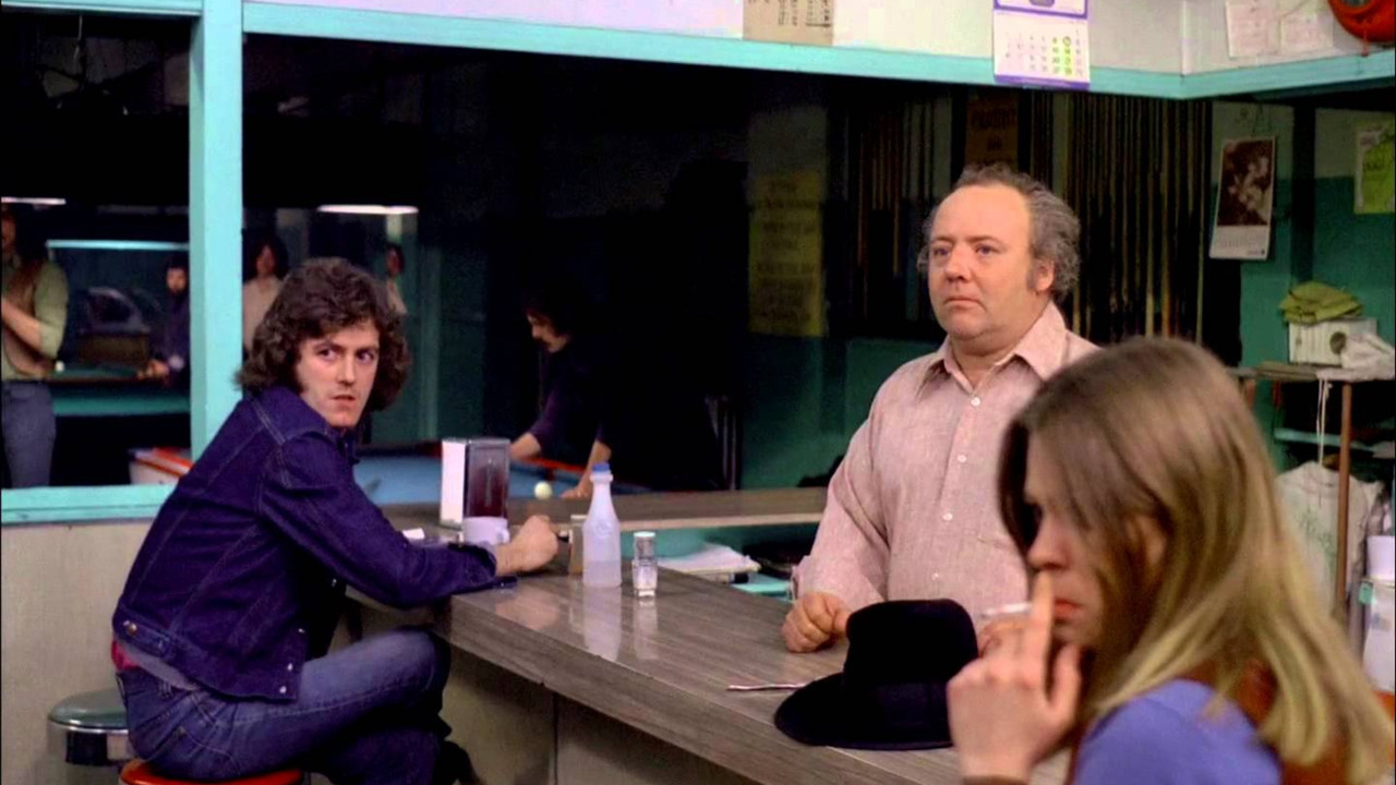 Ti-Mine, Bernie pis la gang… backdrop