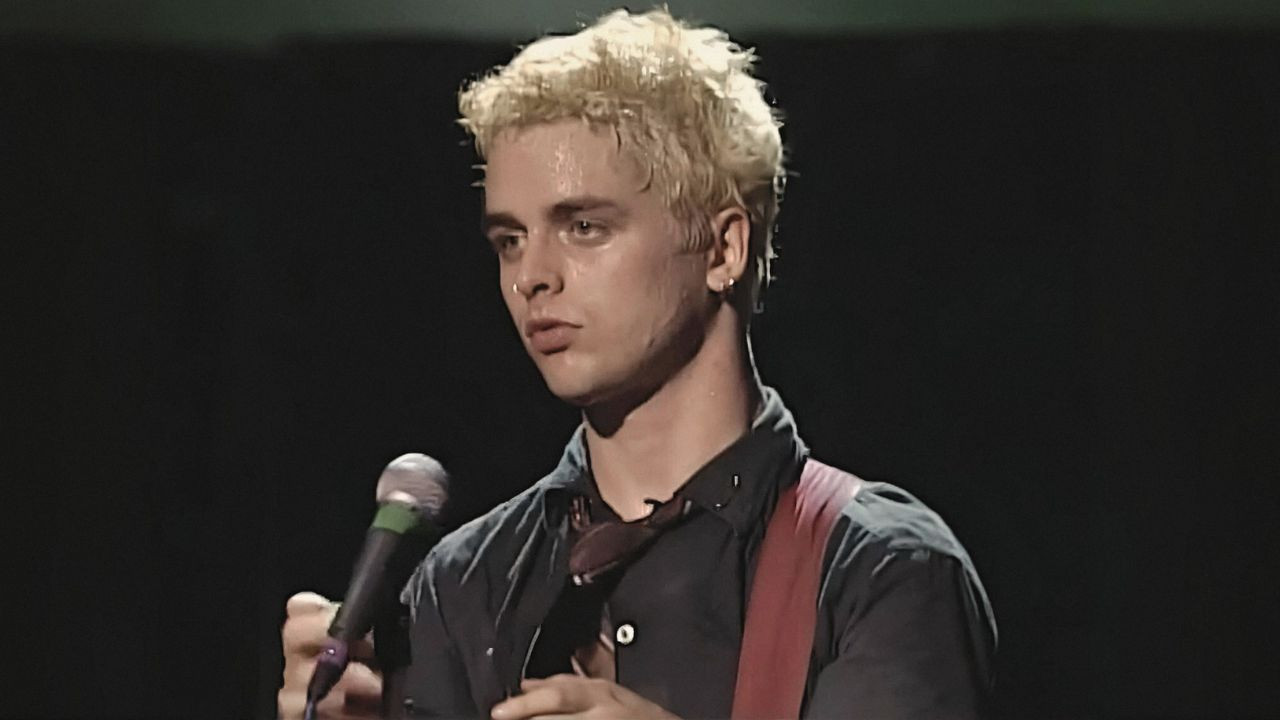 Jaded in Chicago: Green Day in Concert backdrop