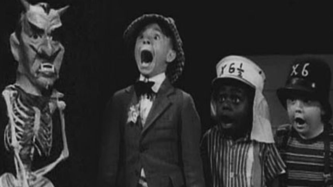 Hide and Shriek backdrop