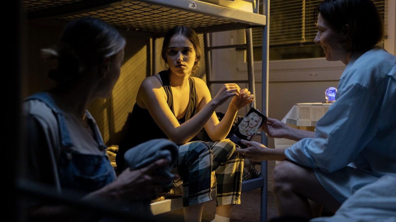 Black Shawl backdrop