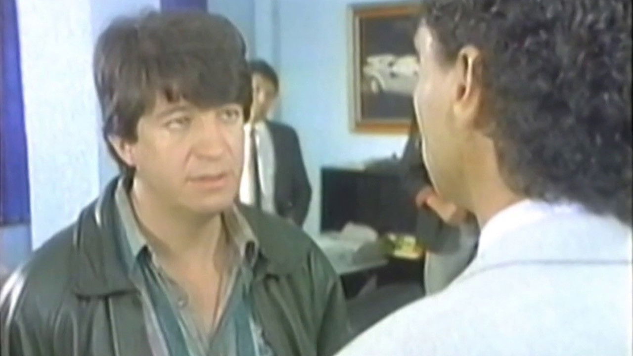 Policía Salvaje backdrop