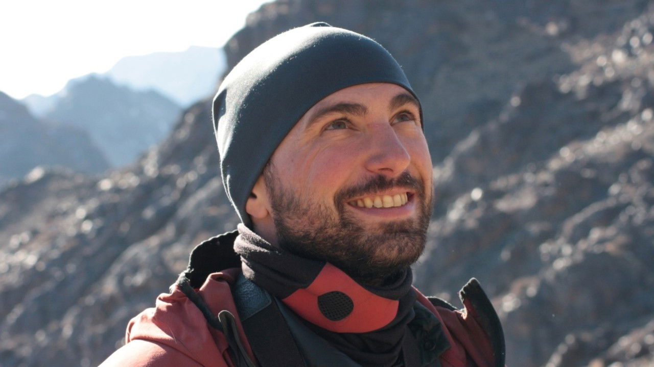 Örjan, snöleoparden och jag backdrop