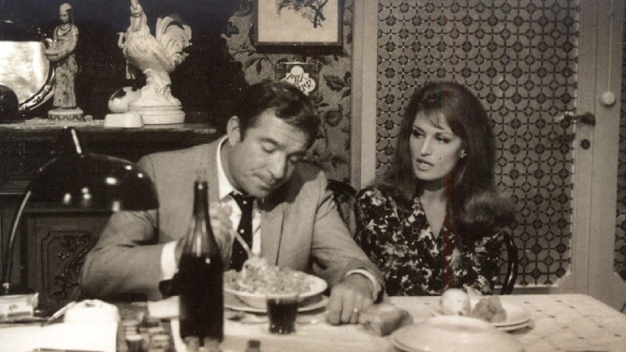 Menage Italian Style backdrop