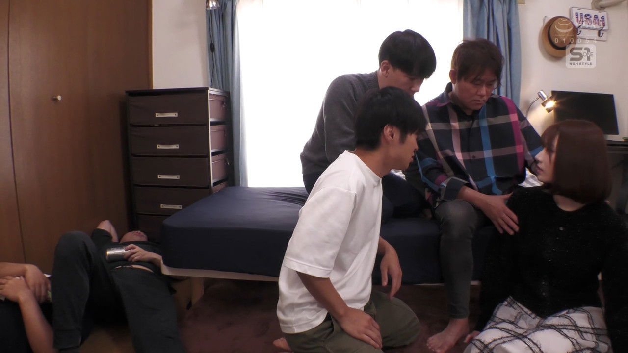 Drunken Gang Assault Kawakita Saika backdrop