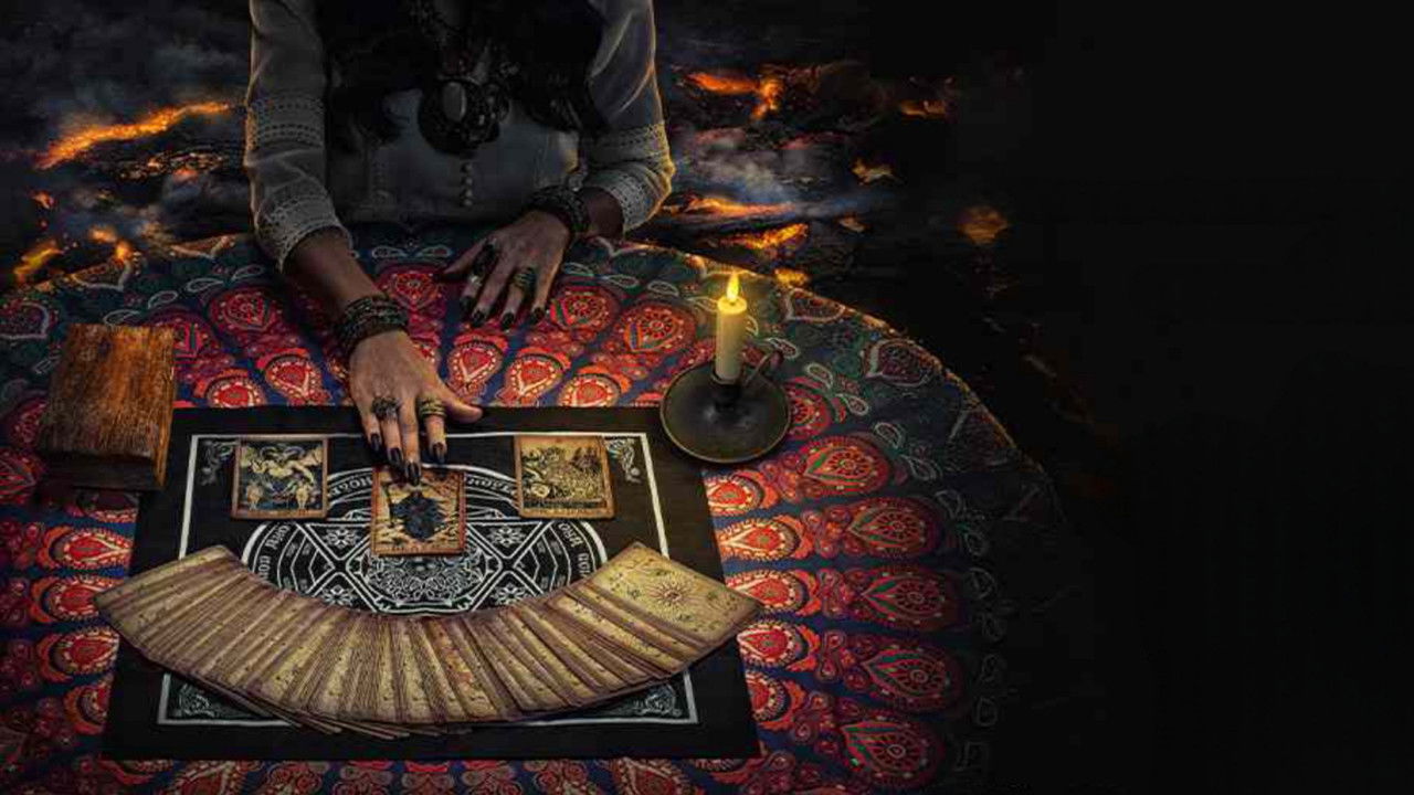 Mama: Pesan Dari Neraka backdrop