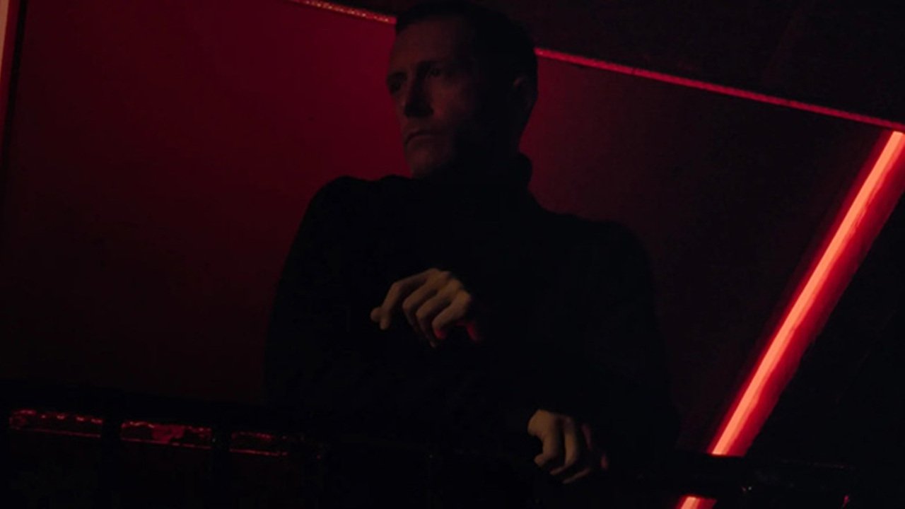 My heart beats for no one backdrop