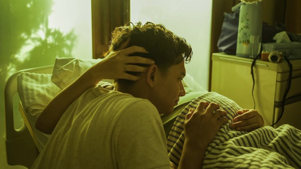 #FriendButMarried 2 backdrop