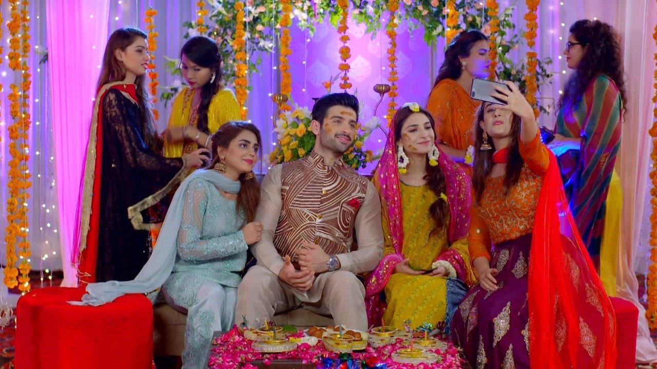 Kaisa Hai Naseeban backdrop