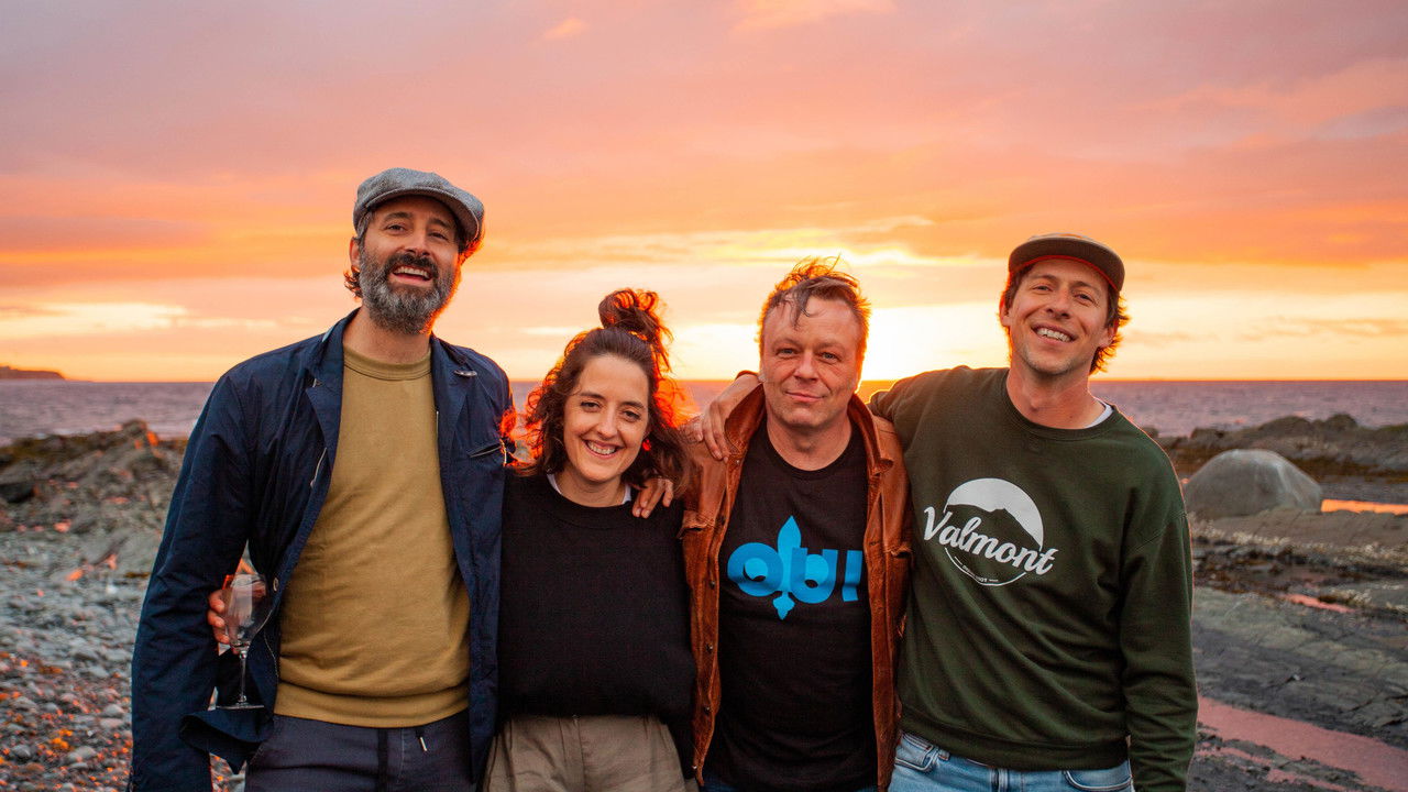 Les flots de Petite-Vallée backdrop