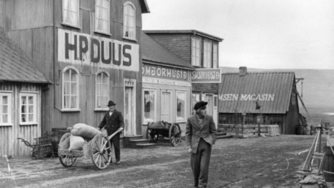 The Fish Can Sing backdrop