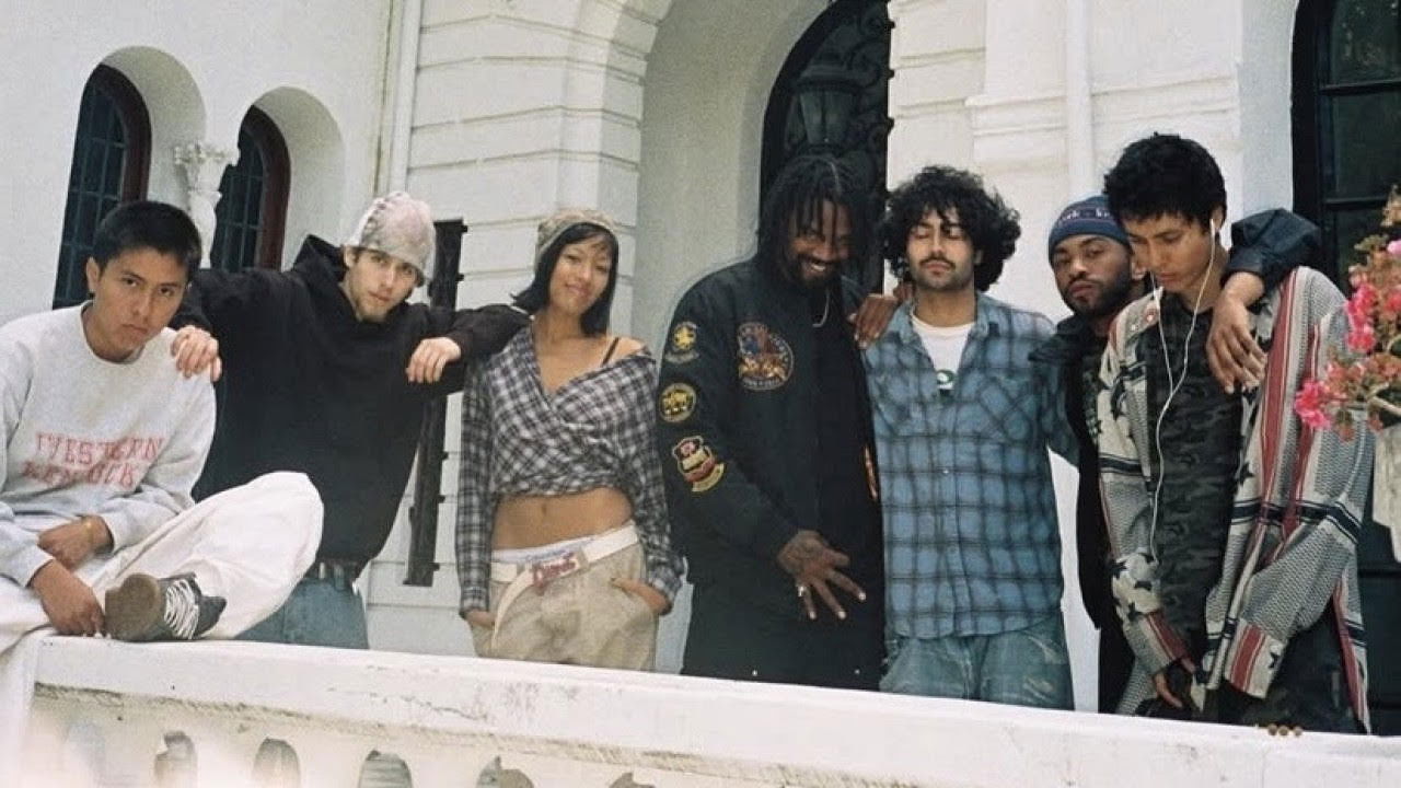 20005 - A Livestream Experience for ‘Blush’ backdrop