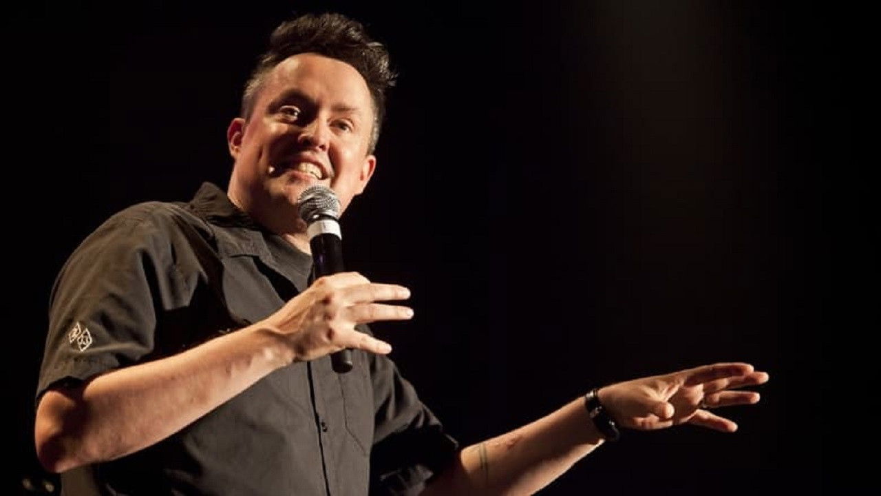 Mike Ward : Despicable backdrop