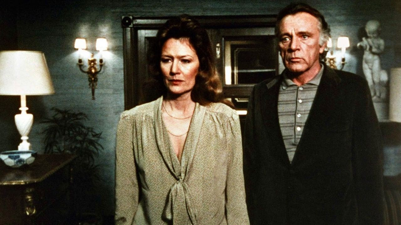 Circle of Two backdrop